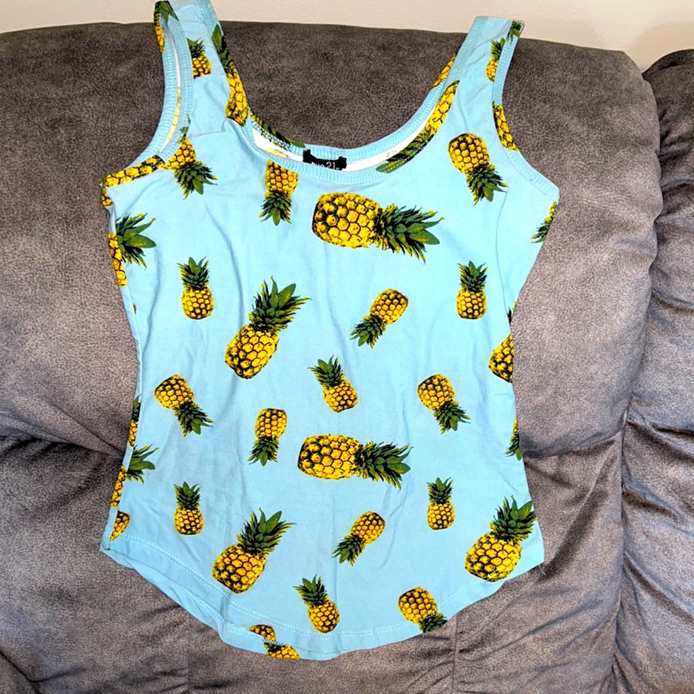 🌻 Rue 21 🛍️ Blue Pineapple Tank 🍍 Super Soft 🍍 Excellent Used Condition 🍍 M
